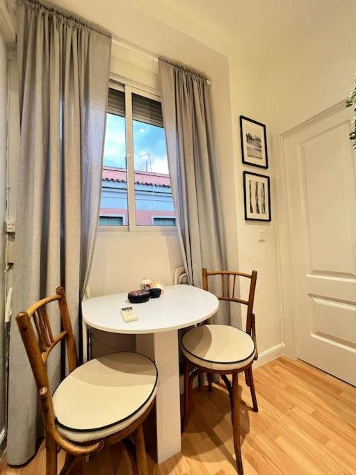 Exterior Atocha Ile Fe Apartman Madrid Kültér fotó